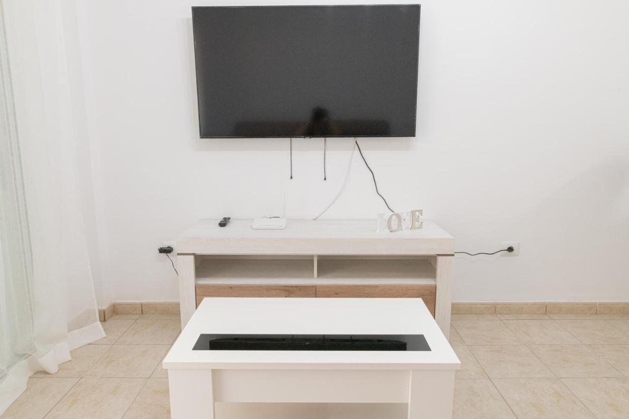 Iki White Playa La Arena Apartment Puerto de Santiago  Exterior photo